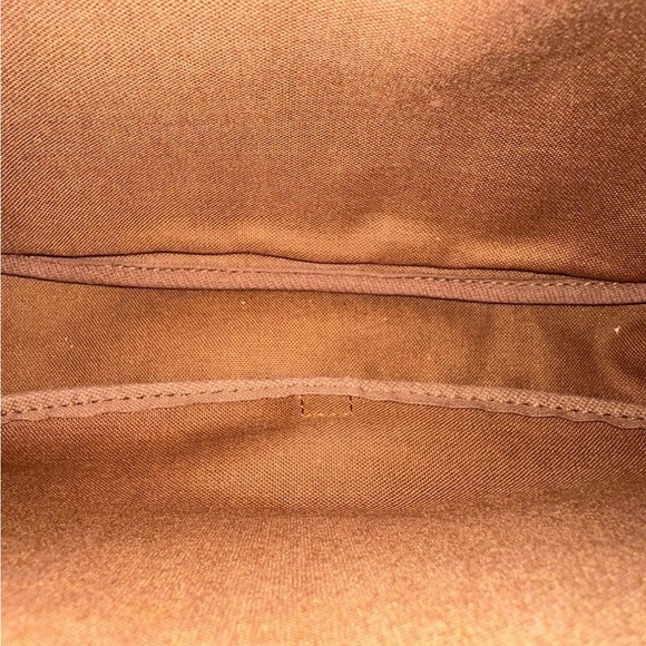 Louis Vuitton Saumur 30 - Picture 7 of 9